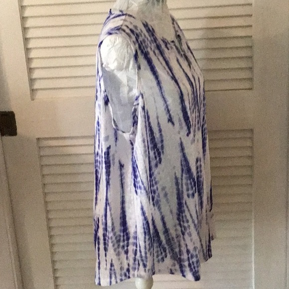 Dept 222 blue and white tank - Picture 4 of 5